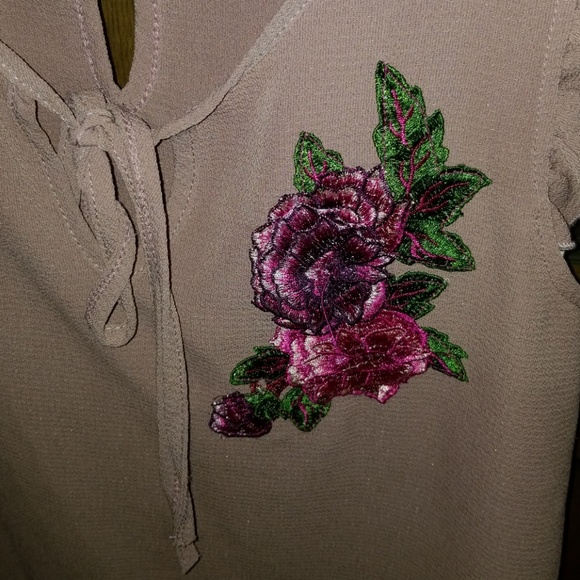 Top - Picture 2 of 3